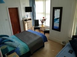 Hallam Guest House Mijas Costa Ngoại thất bức ảnh